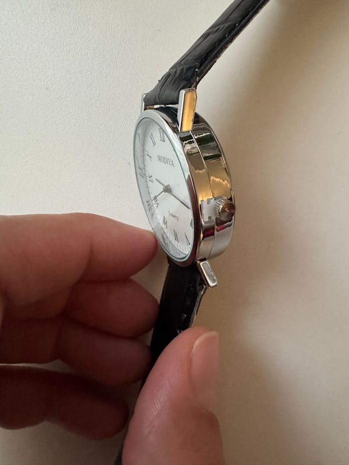 Montre modiya quartz - photo numéro 2