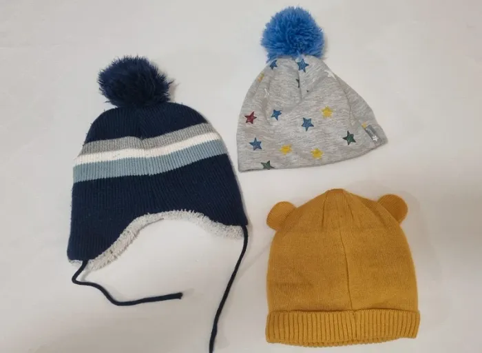 Lot 3 bonnets - photo numéro 2