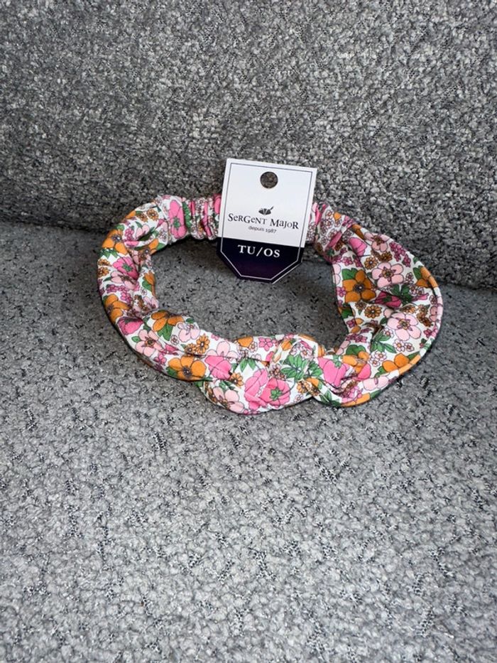 Bandeau de tête avec noeud fleuri Sergent Major