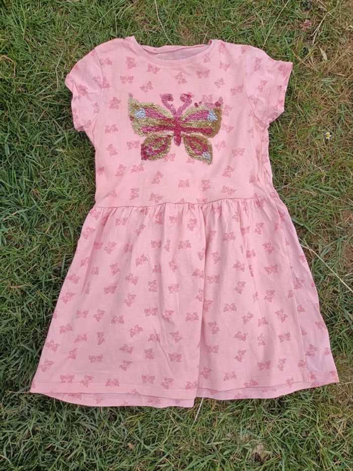 Robe papillon sequins