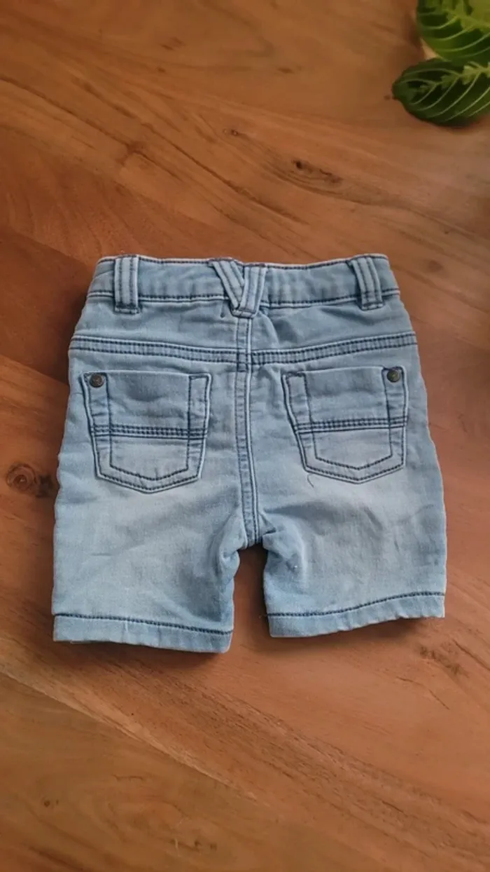 Short garçon 3 mois excellent état - photo numéro 4