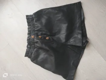 Short simili cuir