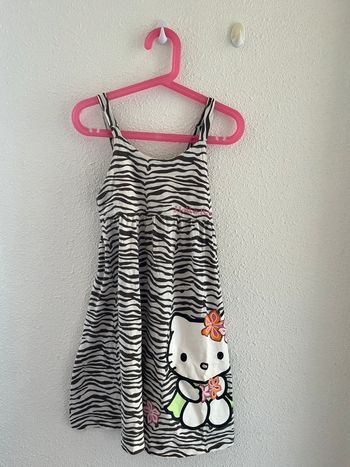 Robe Hello Kitty H&M taille 6-8 ans 💫