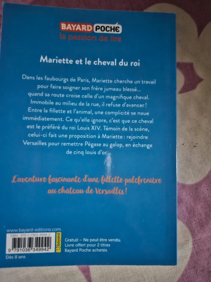 Livre de poche "Les écuries de Versailles" - photo numéro 2