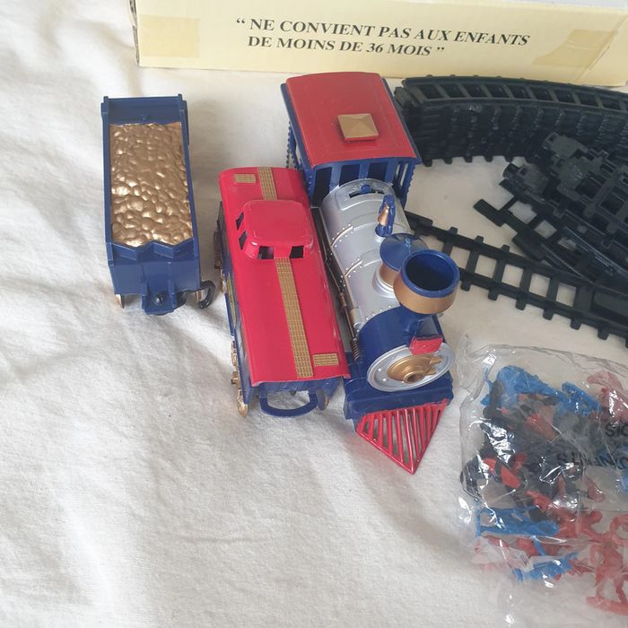jeu de construction, Train Royal blue 37 pièces dans sa boîte d'origine, neuf - photo numéro 3