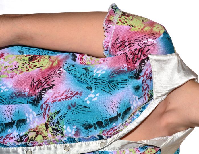 chemisier ajusté manches courtes taille M multicolore col blanc satiné en coton - photo numéro 6