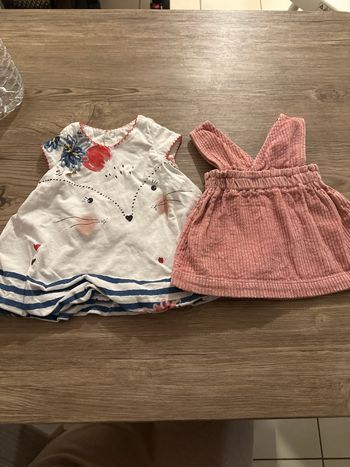 Lot de deux petites robes 1 mois 