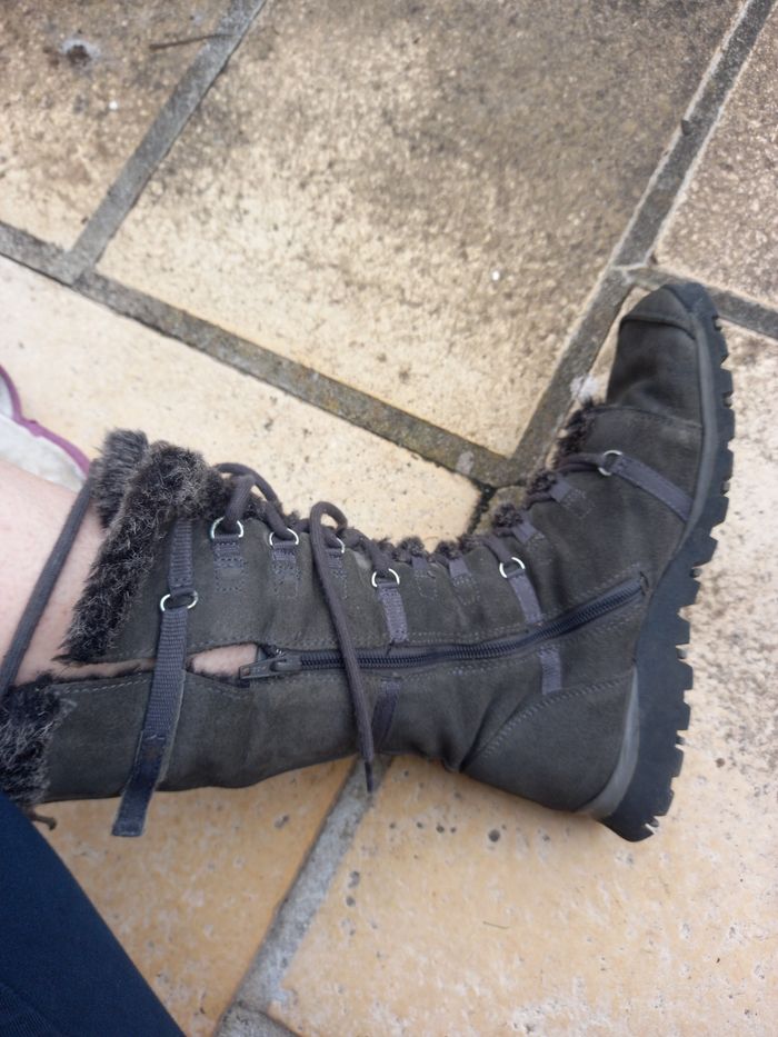 Bottes👢Sketchers t.41 - photo numéro 4