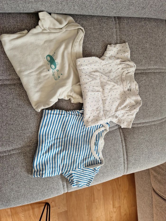 Lot 3 bodies 12 mois