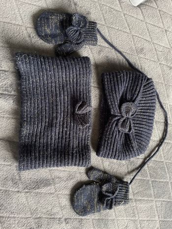 Ensemble bonnet écharpe gants 