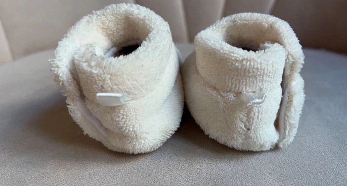 Lot 3 paires de chaussons bébé fille tailles 16 et 19 - Cadet Rousselle Hello Kitty Obaïbi - photo numéro 5