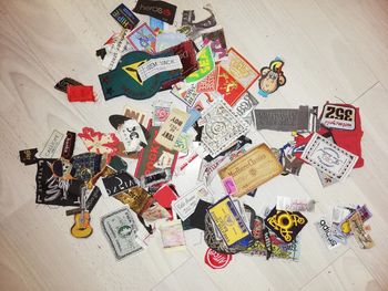 Rare ! Magnifique gros lot 114 étiquettes et ecussons anciens customisation