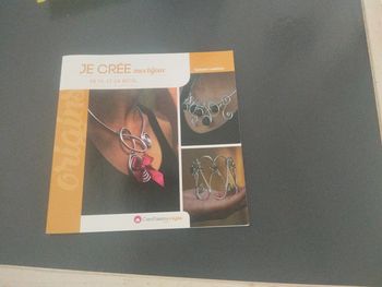 Livre création de bijoux.