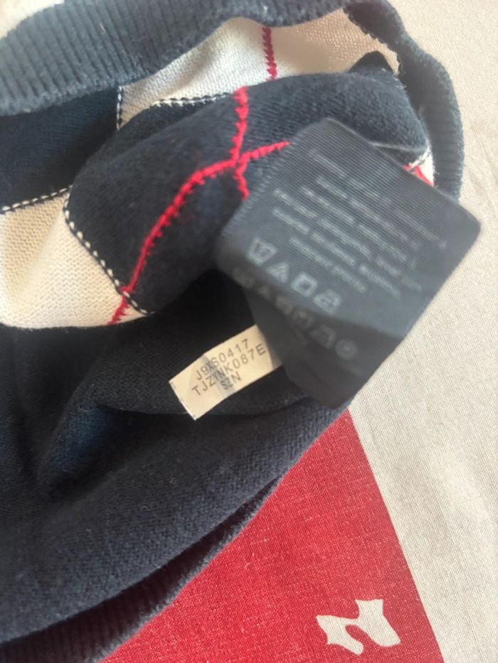 Sweat en col V Tommy Hilfiger taille M blanc à carreau bleu marine et rouge - photo numéro 8