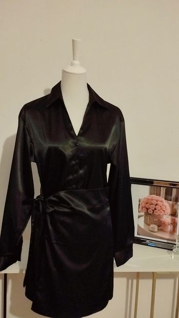 Robe satiné femme taille L état neuf