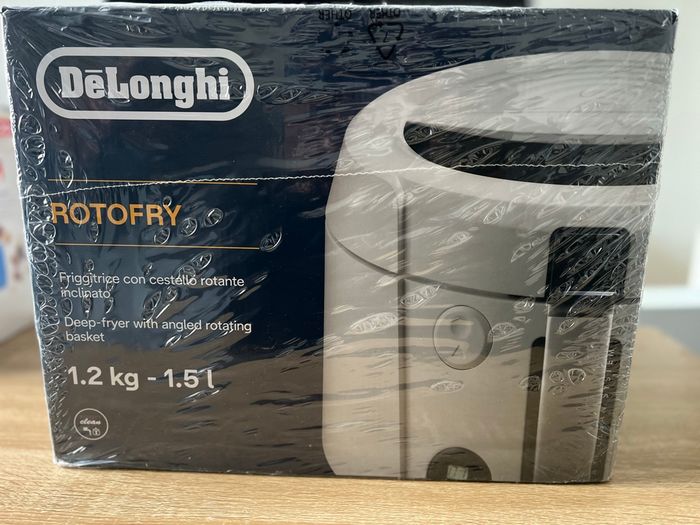 Friteuse DeLonghi F38436 - Neuve encore scellée dans sa boîte d'origine 110 €
