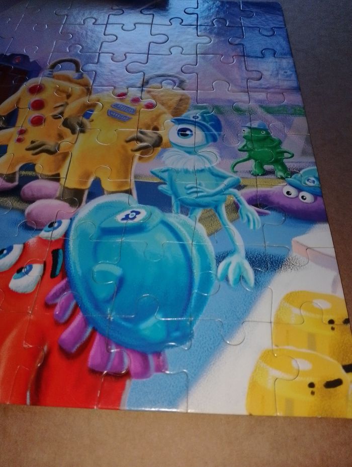 Puzzle TBE complet Monstres et Cie Clémentoni - photo numéro 7
