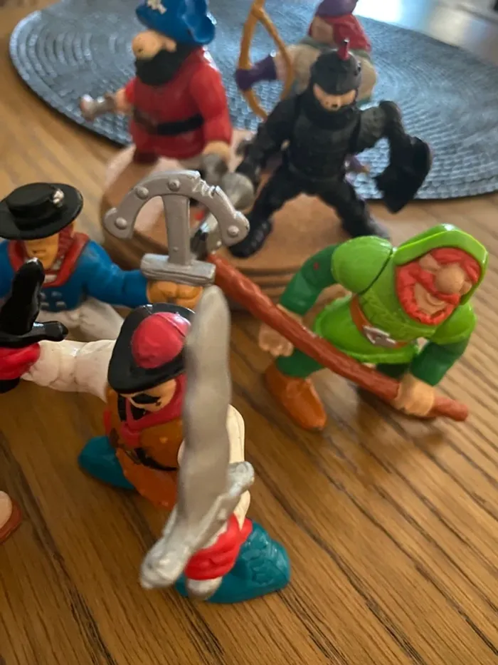 Lot de figurines enfants - photo numéro 2