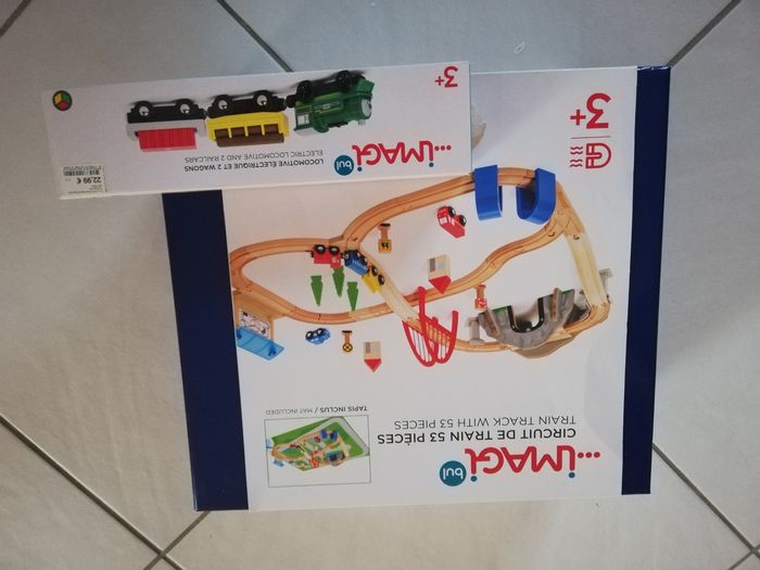 Train en bois - photo numéro 4