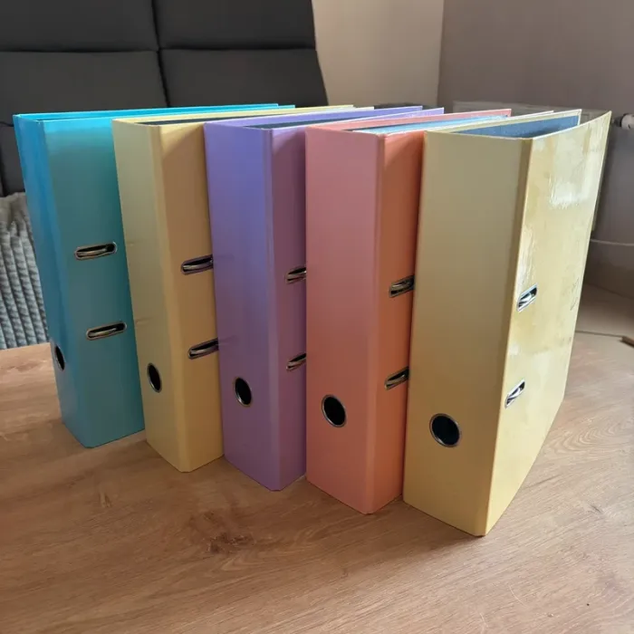Classeurs à levier Exacompta pastel avec pochettes