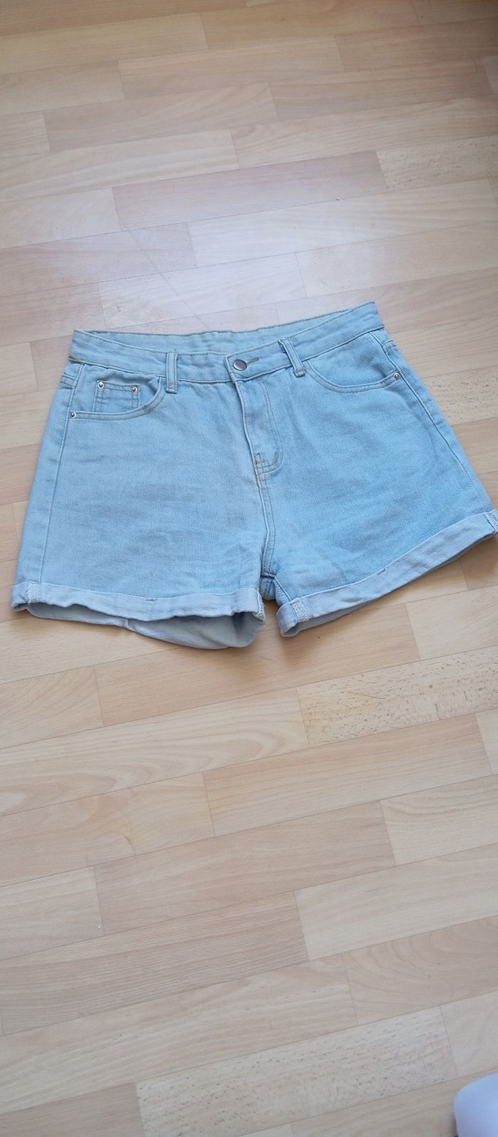 Short femme taille M