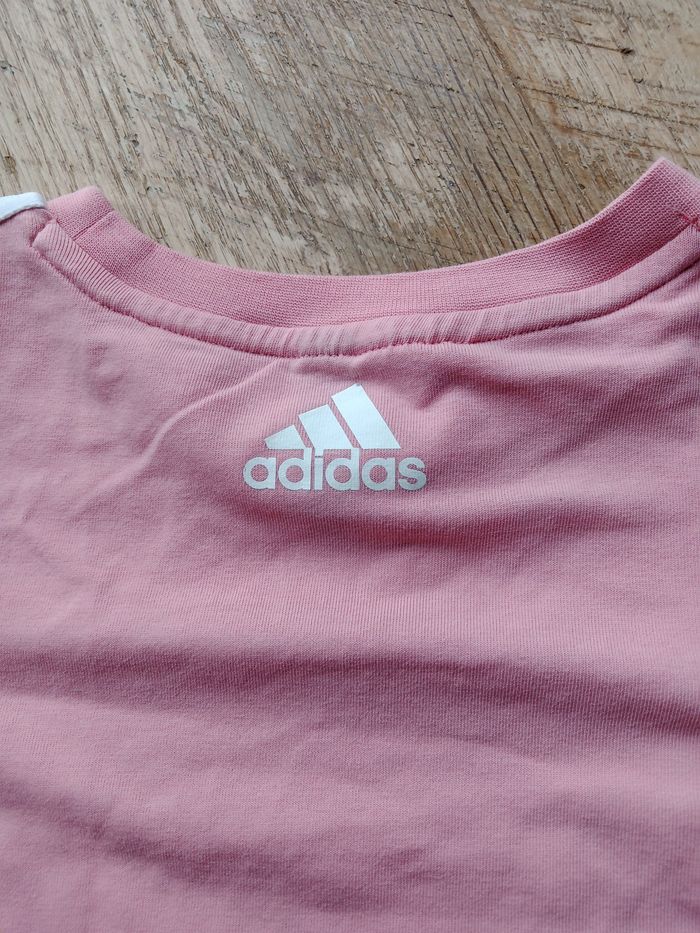 Tee-shirt Adidas rose et blanc – Taille 5 ans - photo numéro 3