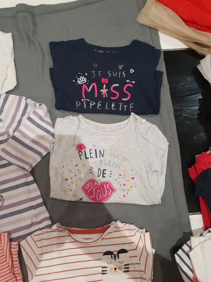 Lot de 23 vêtements - photo numéro 3