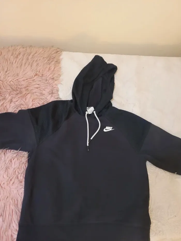 Pull nike noir + pontalon noir - photo numéro 2