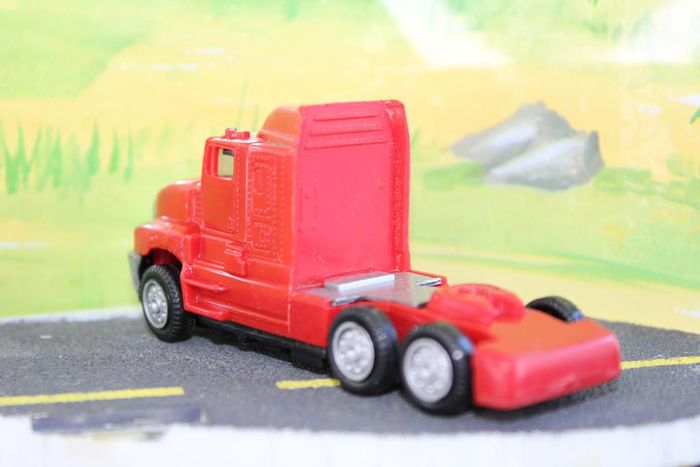 New ray camion tracteur Freighliner - photo numéro 3