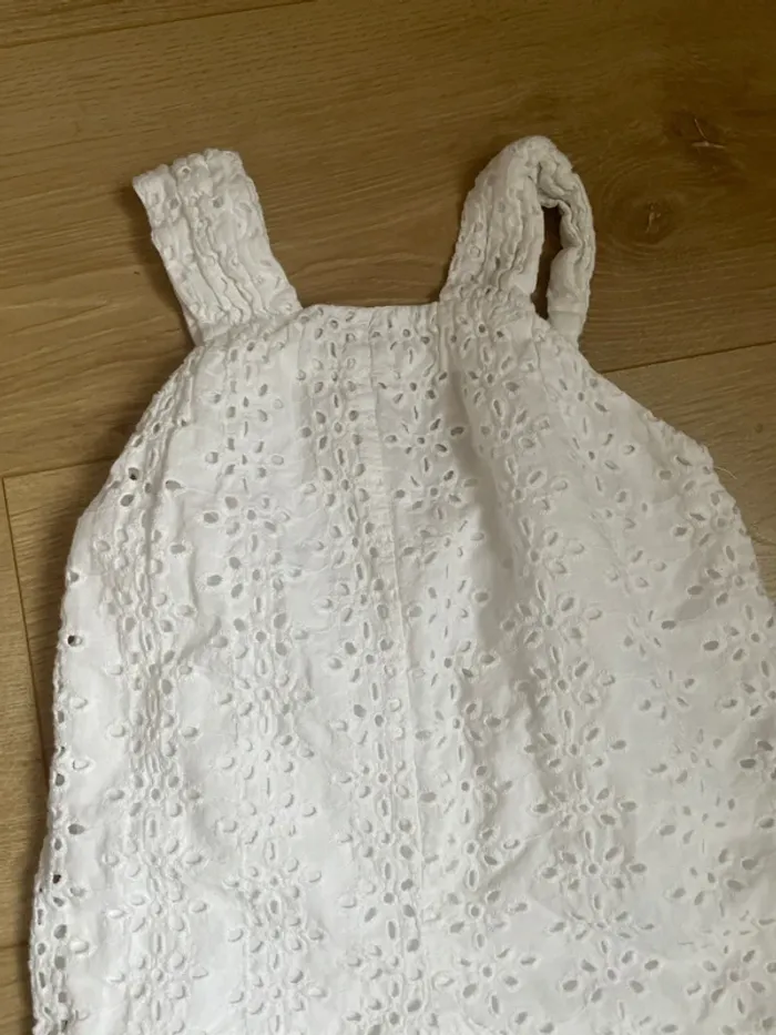 Combinaison salopette broderie anglaise Zara 3/4 ans 104cm - photo numéro 2