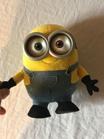 Petite Capsule Jaune Paire Lunettes Grise 2 Yeux Culotte Salopette Jean Peluche Petits Enfants Bébés