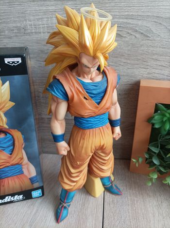 Figurine Son Goku super Saiyan 3 Dragon Ball Z DBZ banpresto grandista Nero Bandai 