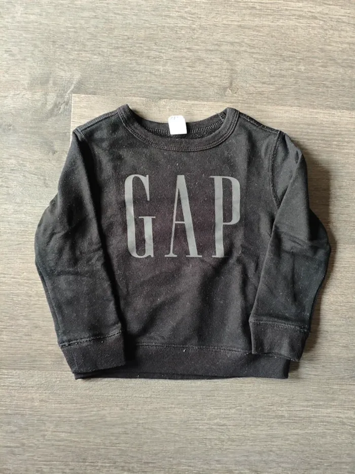 Pull Gap 2 ans