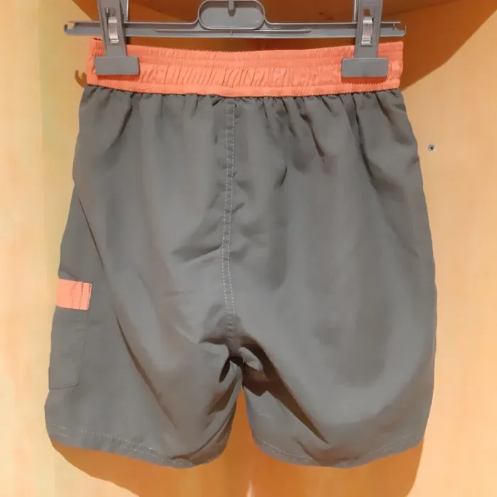 Short (de bain) 10 ans neuf - photo numéro 2