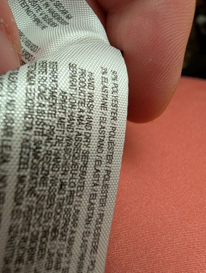 Robe de fête en satin noir avec bretelles strass - photo numéro 8