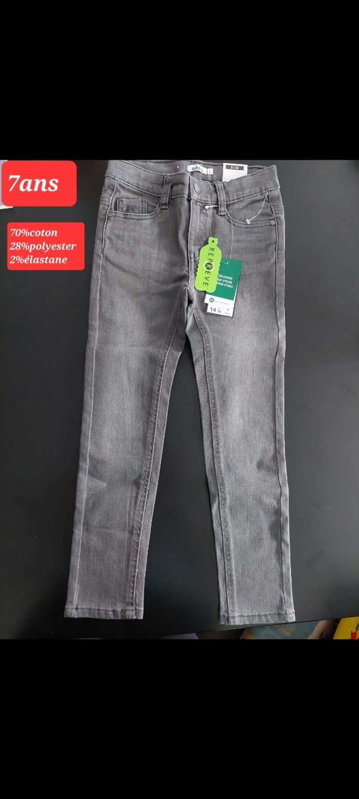 Jean serré gris clair garçon 7ans
