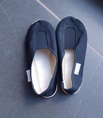 Pantoufles de gym pointure 25