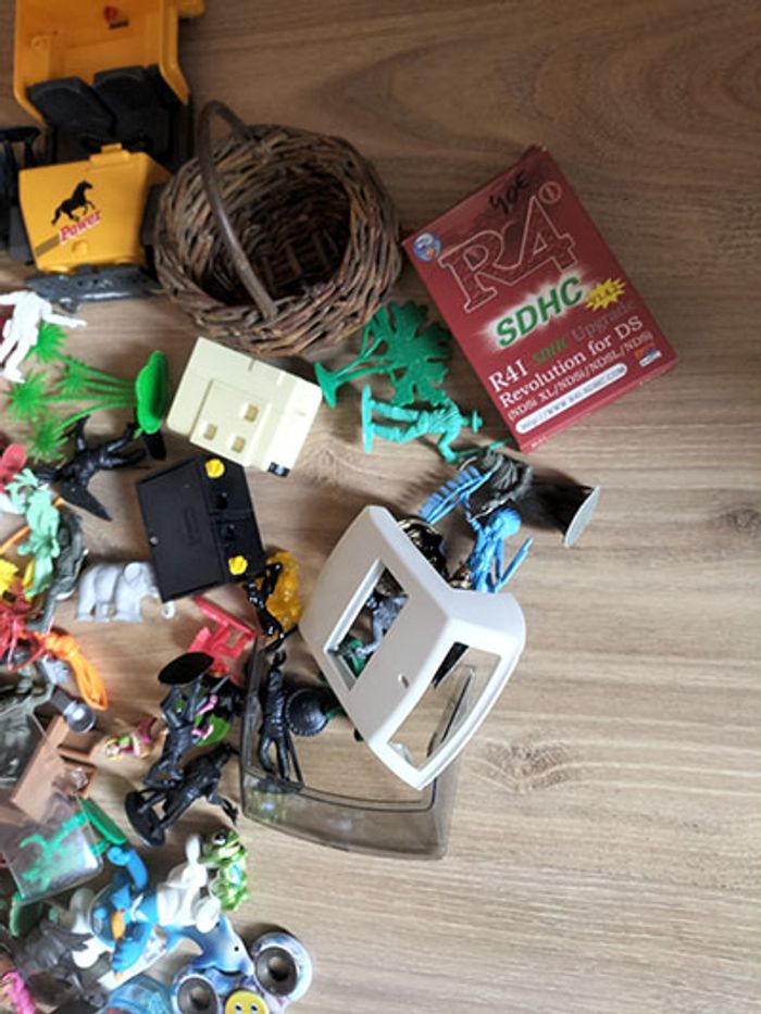 lot de jouets - photo numéro 6