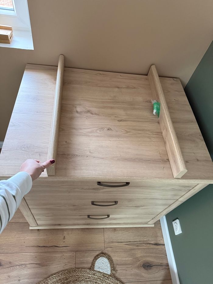 Lit bébé + commode 3 tiroirs. - photo numéro 7