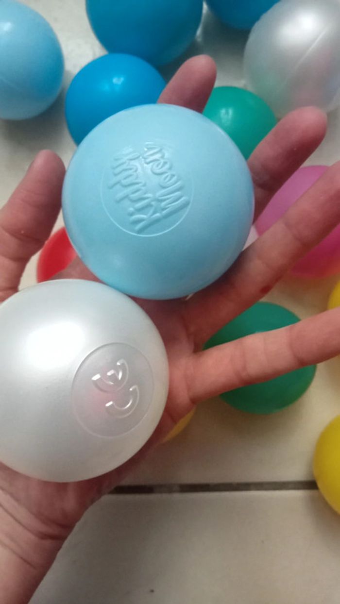 Lot de 18 balles multicolores de piscine - photo numéro 2
