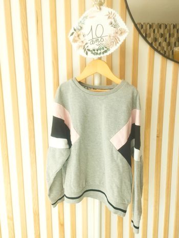 Pull sweat gris 10ans
