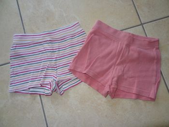 Lot de 2 shorts T 8ans