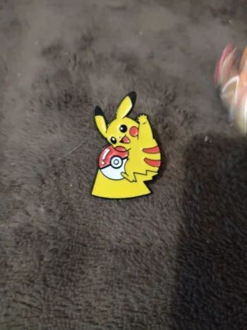 Pin's pokémon pikachu