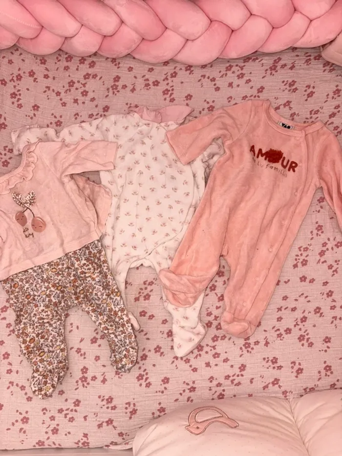 Lot vêtement bebe taille 1 mois - photo numéro 9