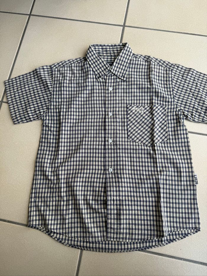 Chemise à carreaux