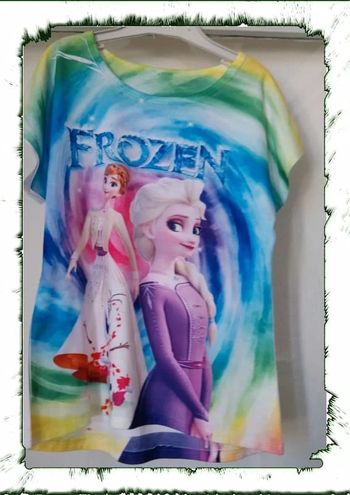 T-shirt reine des neiges 8 ans neuf