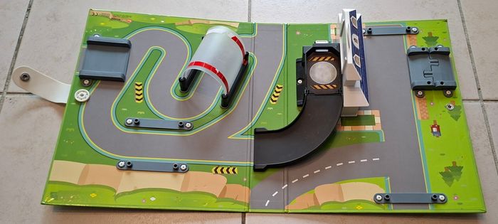 Aire de jeu 3D Vroom Ville quartier général Robocar Poli - photo numéro 7