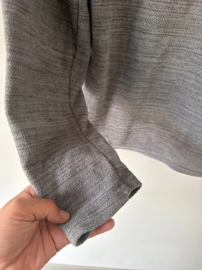 👕 pull chaud gris Homme quechua - taille M - bon état - photo numéro 7