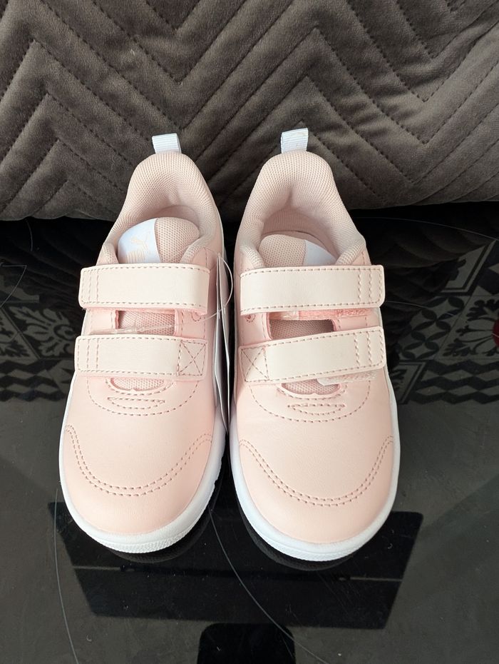 Baskets fille ultra-légeres. Taille 25. Neuf Puma - photo numéro 4