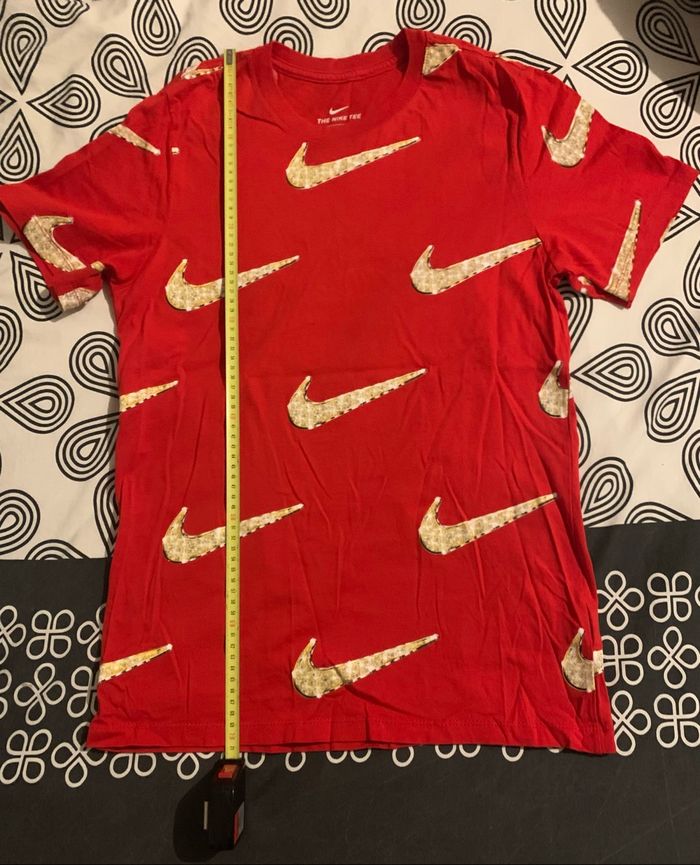 Beau tee shirt nike original couleur rouge avec logo en strass - photo numéro 4
